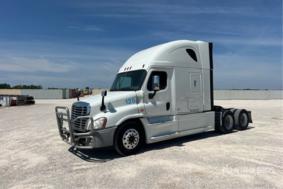 2019 Freightliner Cascadia 125 6x4 Tracteur routier couchette (Glider Kit)