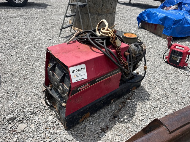 Lincoln Weldanpower G8000 225 A Multi-Process Engine Driven Welder