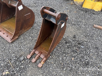 12 in Digging Excavator Bucket