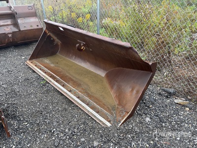 99 in Q/C Side Dump Backhoe Loader Bucket