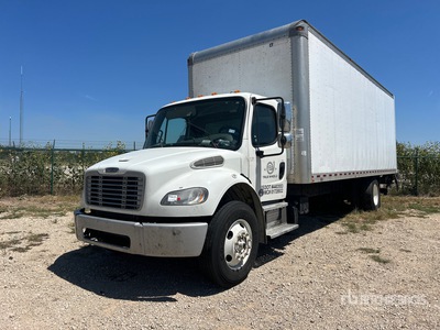 2018 Freightliner M2 106 4x2 Furgonetka