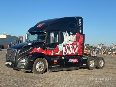 2022 Volvo VNL680 6x4 Ciągnik siodłowy T/A z kabiną sypialną
