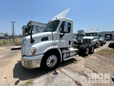 2016 Freightliner Cascadia 113 6x4 Tracteur Routier