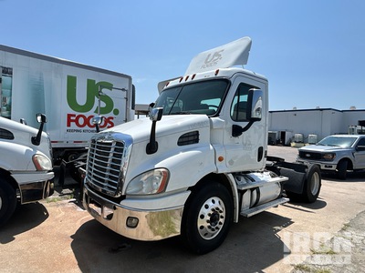 2015 Freightliner Cascadia 113 4x2 Tracteur Routier