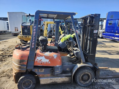 1996 Toyota 6FGU25 Pneumatic Tire Forklift (Inoperable)
