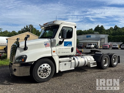 2017 Freightliner Cascadia 125 6x4 T/A Day Cab Truck Tractor