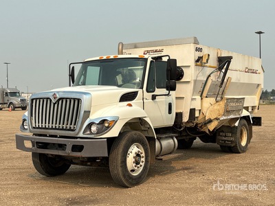 2012 International WorkStar 7400 4x2 Camion de alimentacion
