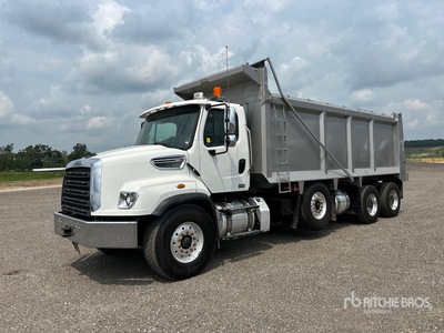 2017 Freightliner 114SD 8x4 Tipper Truck