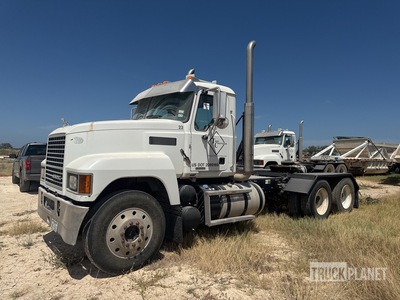 2019 Mack P164T 6x4 تراكتور شاحنة نهارية (ثنائية المحور)