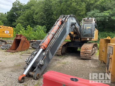 John Deere 870 Tracked Excavator