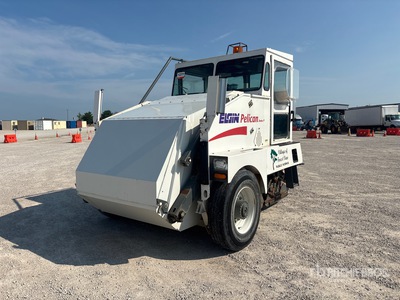 2002 Elgin Pelican Camion balai