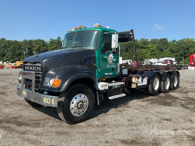 2006 Mack CV713 Granite Camión Portacontenedores