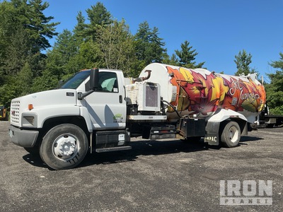 2004 The ODB Co. SKB 700 Leaf Collector on 2004 GMC C7500 4x2 Truck