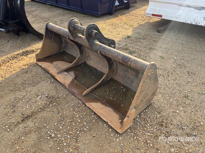 85 in Cleanup Godet d'excavatrice - Fits Cat 320