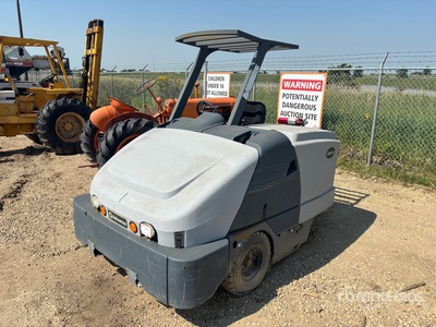 2012 Exterra 3500 Ride-On Balayeuse