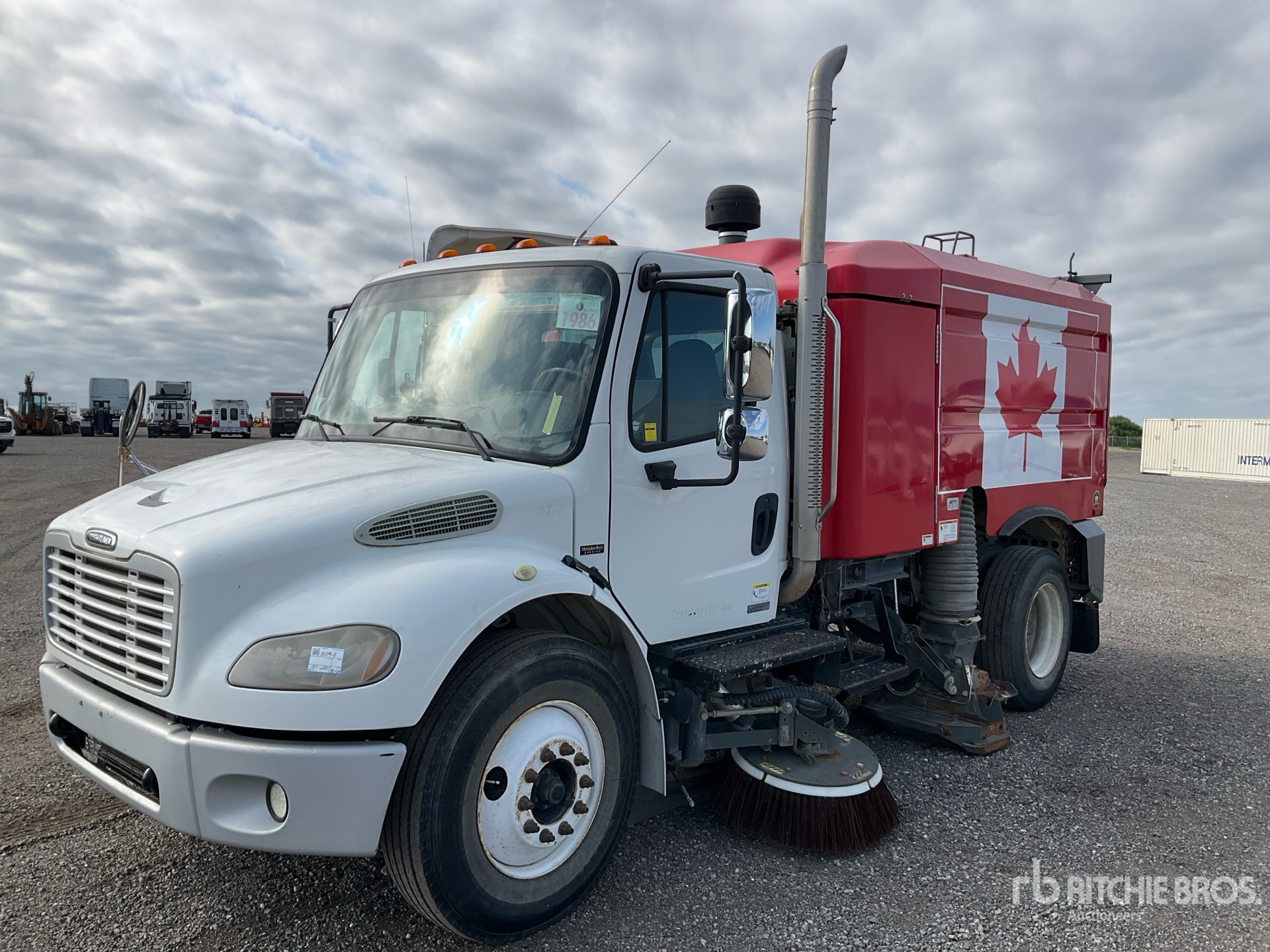 2007 Elgin Whirlwind Series MV on 2007 Freightliner M2 106 Sweeper Truck