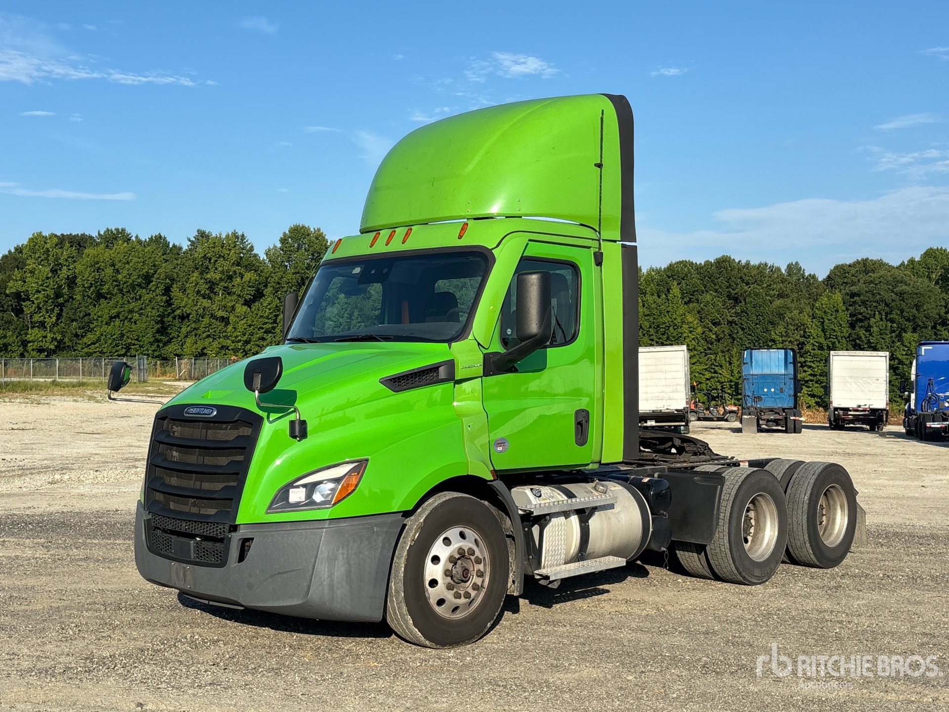 2021 Freightliner Cascadia 116 6x4 T/A Day Cab Truck Tractor