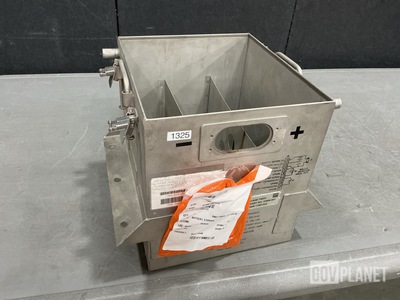 Marathon Norco Aerospace 33006-001 Storage Battery Box