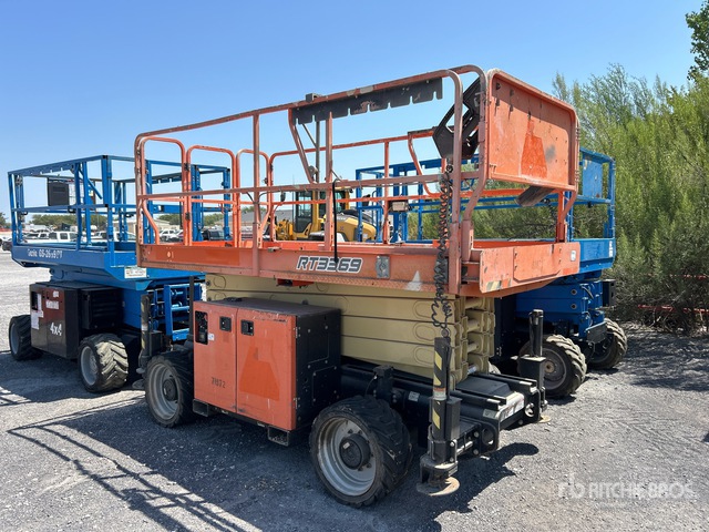 2022 JLG RT3369 4x4 Diesel Scissor Lift