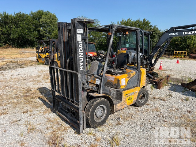 2019 Hyundai 25L-7A Pnuematic Tire 5000 lb Forklift