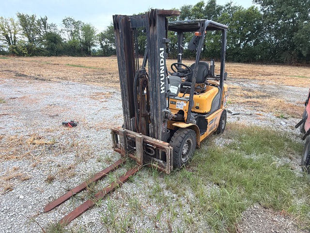 2020 Hyundai 25L-7A 5000 lb Pneumatic Tire Forklift