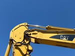 Hydraulics with Stick Cylinder