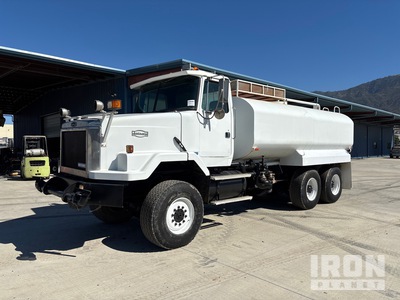 1990 Autocar 6x6 Camion cisterna de agua