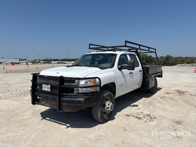 2013 Chevrolet Silverado 3500HD 4x4 Crew Cab Flatbed Truck