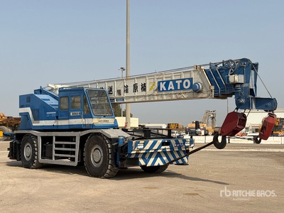 2012 Kato KR-450-V 4x4x4 Rough Terrain Crane