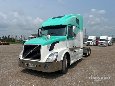 2007 Volvo VNL 6x4 تراكتور شاحنة كابينة النوم (ثنائية المحور)