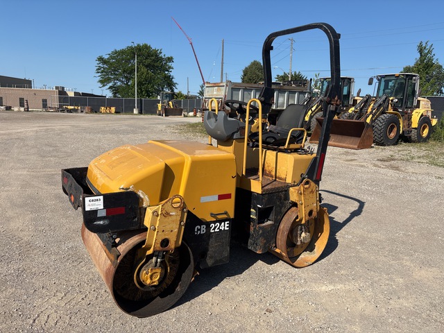 Cat CB224E Double Drum Roller