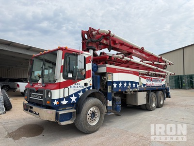 2010 Putzmeister BSF40Z.16H 131 ft on 2009 Mack MRU613 6x4 Concrete Pump Truck