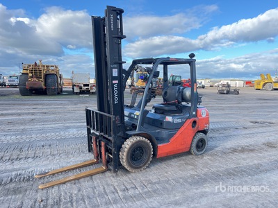 2017 Toyota 328FG25 Forklift
