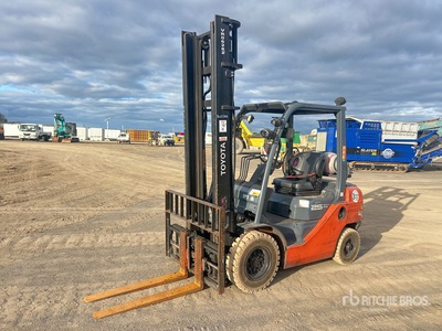 2017 Toyota 32-8FG25 Forklift