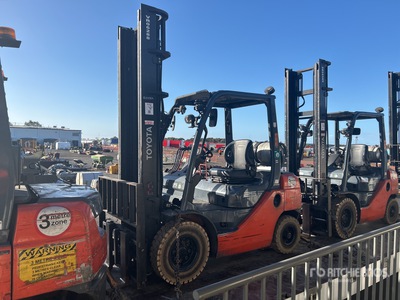 2017 Toyota 328FG25 Forklift