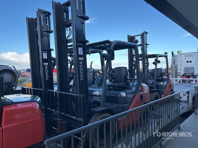 2017 Toyota 328FG25 Forklift
