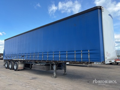 2003 MaxiTrans 13.4 m Tri/A Curtain Side Trailer