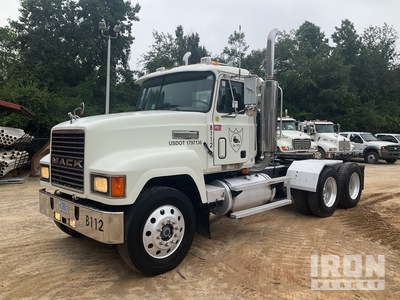 2000 Mack CH613 6x4 T/A Day Cab Truck Tractor