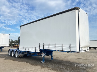 2022 MaxiTrans 7.3 m Tri/A Step Deck Curtain Side Trailer