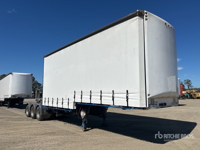2022 MaxiTrans 7.3 m Tri/A Step Deck Curtain Side Trailer