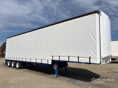 2022 MaxiTrans 13.4 m Tri/A Step Deck Curtain Side Trailer