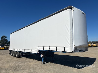 2022 MaxiTrans 13.4 m Tri/A Step Deck Curtain Side Trailer