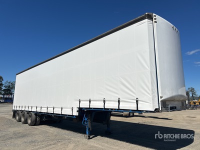 2022 MaxiTrans 13.4 m Tri/A Step Deck Curtain Side Trailer