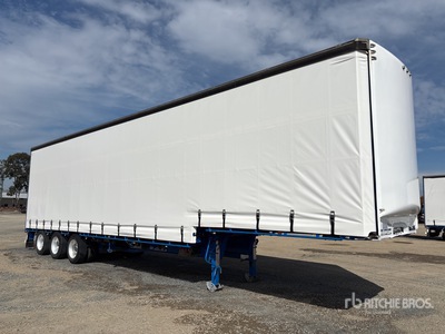 2022 MaxiTrans 13.4 m Tri/A Step Deck Curtain Side Trailer