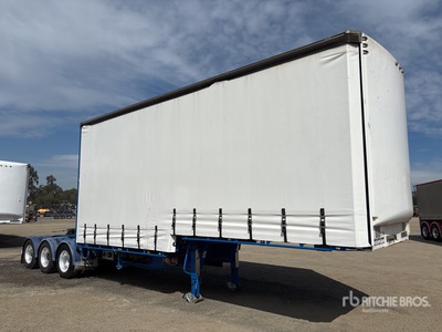 2022 MaxiTrans 7.3 m Tri/A Step Deck Curtain Side Trailer