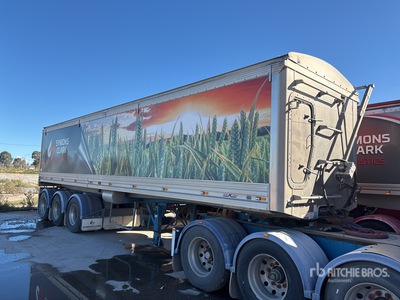 2016 MaxiTrans 10.2 m Tri/A End Dump Trailer