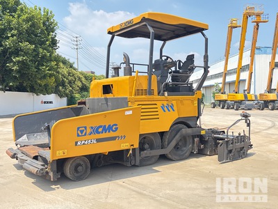 2016 XCMG RP452L Wheel Vibrofinitrice