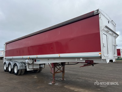 2011 Sloanebuilt 10.7 m Tri/A End Dump Trailer