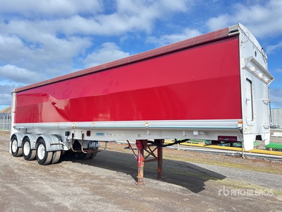 2010 Sloanebuilt 10.8 m Tri/A مقطورة للتفريغ الخلفي