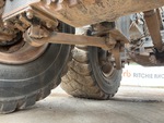 Chassis with Suspension Cylinders